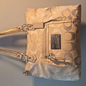 Coach Poppy Signature Shoulder Bag Tan And Silver